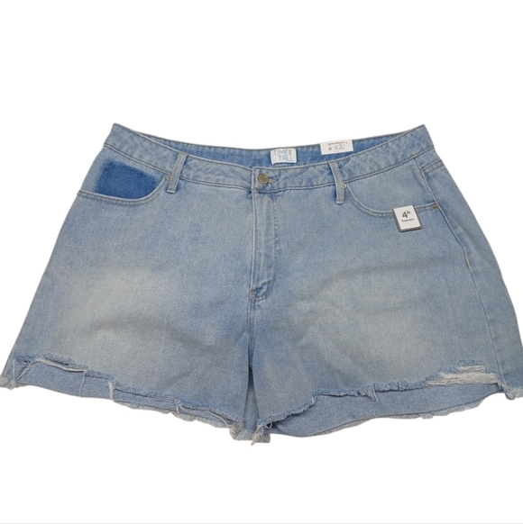 Time and Tru Pants - Time and Tru Denim Shorts Women Size 18 Light Wash Frayed Hem NWT